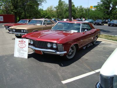 1963 Ray and Gail Graves - Long Distance in any Riviera
Driven 1400 miles from Saskatoon Canada
