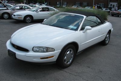 Custom Class ...
1996 Conv, Owned by Bob & Bonnie Starzyk, Palos Heights, IL
