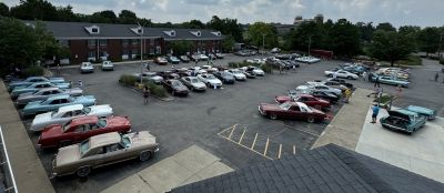 The Show Field from Above ...
A Parking Lot full of Riviera
