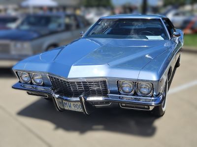 Our Best of Show Riviera … 
Crystal Blue Metallic 1972, Owned by Jeff Tarr, Springfield, IL
