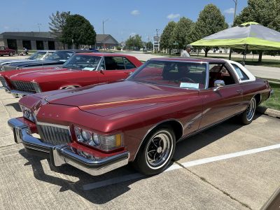 Winners Circle (2022) … 1971-76 Class … 
1974, Owned by Gilbert Volling, Lake Villa, IL
