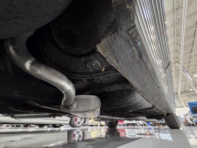 Underside Details … Rocker Panel / Molding RR … Looking Forward
