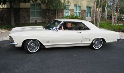 1963-1965 Class
1963, White, owned by Jerry & Margaret Perretti, Summerfield, FL
