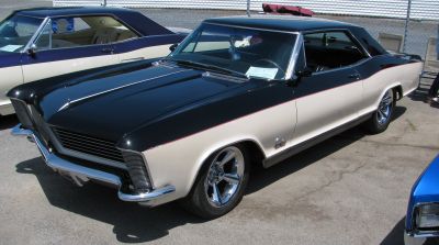 Modified Class - Class Winner
1965 GS, Black/Cream, owned by Larry & Marie Lovell, Knoxville, TN
