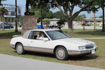 1986-1993 Class
1991 White, owned by Wayne & Barbara Pilkinton, Nolensville, TN
