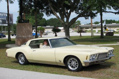 Modified Class
1971 GS, Cream, owned by Ray Copeland, Jacksonville, FL
